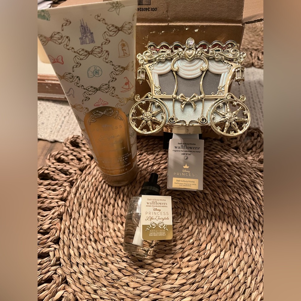 NWT BBW DISNEY COLLECTION